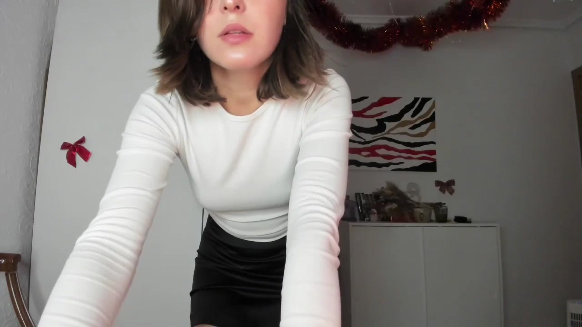 Gallery image thumbnail from AhahaGirl's myfreecams stream on, 01/04/2025, 21:18 image 14 of 20