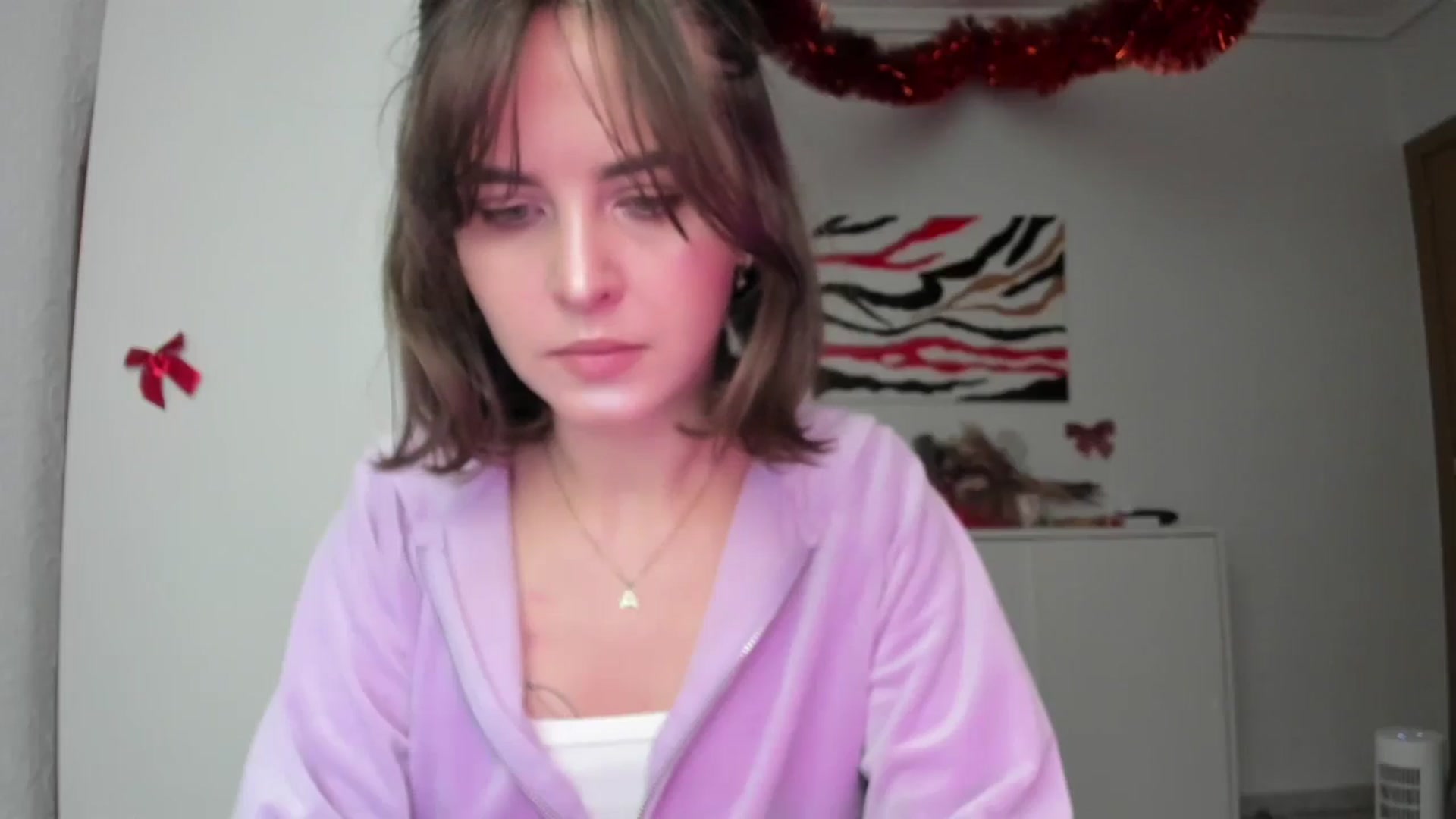 Gallery image thumbnail from AhahaGirl's myfreecams stream on, 01/06/2025, 13:50 image 19 of 20