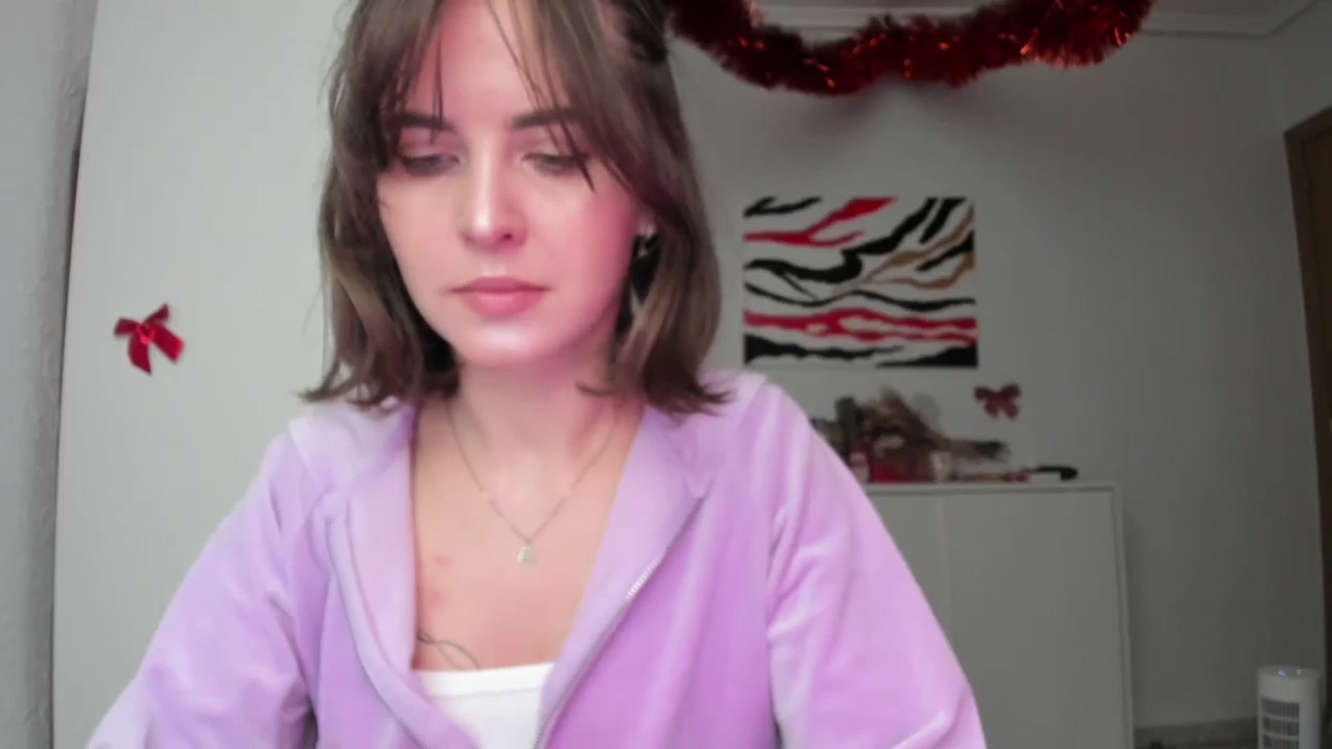 Gallery image thumbnail from AhahaGirl's myfreecams stream on, 01/06/2025, 13:50 image 20 of 20