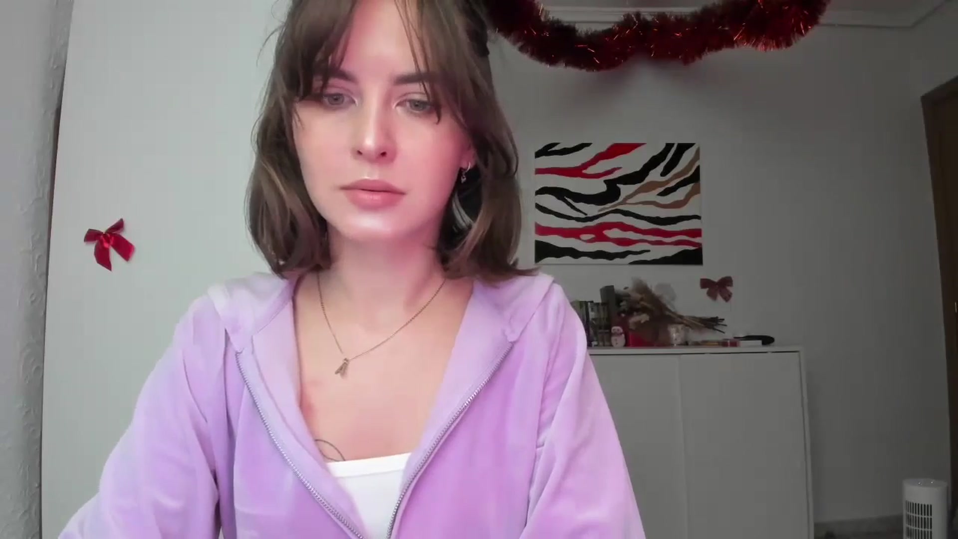 Gallery image thumbnail from AhahaGirl's myfreecams stream on, 01/06/2025, 13:50 image 7 of 20