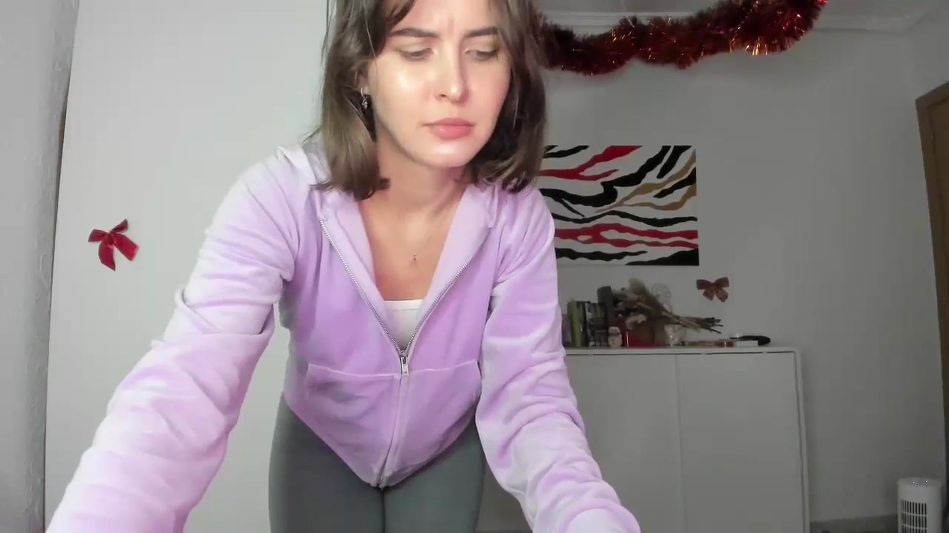 Gallery image thumbnail from AhahaGirl's myfreecams stream on, 01/06/2025, 17:39 image 12 of 20