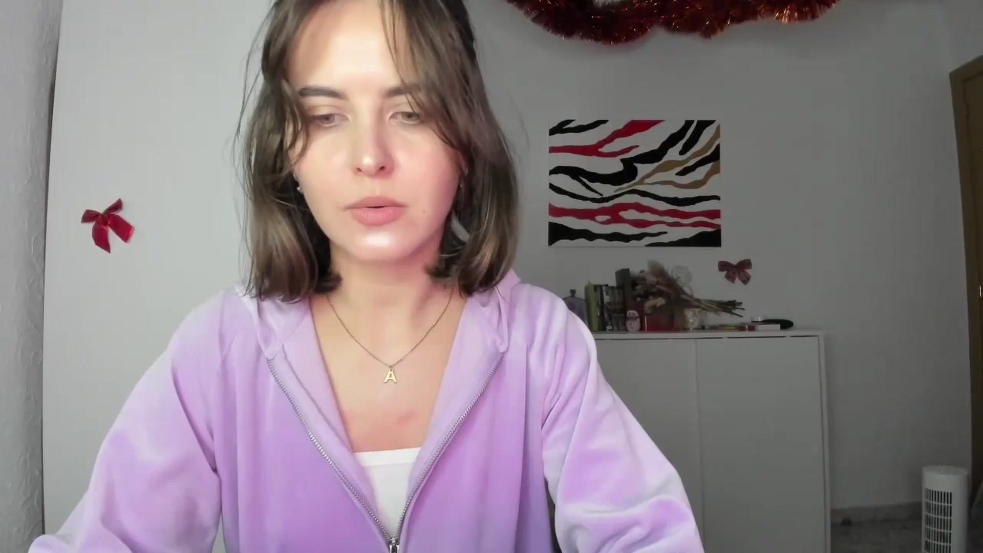 Gallery image thumbnail from AhahaGirl's myfreecams stream on, 01/06/2025, 17:39 image 9 of 20