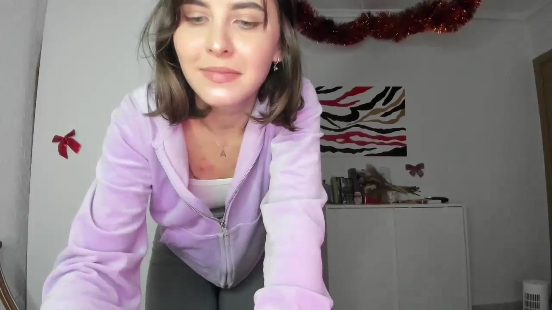 Gallery image thumbnail from AhahaGirl's myfreecams stream on, 01/06/2025, 17:39 image 4 of 20