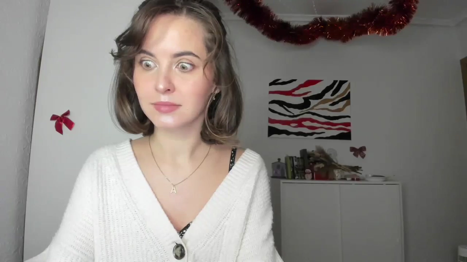 Gallery image thumbnail from AhahaGirl's myfreecams stream on, 01/07/2025, 16:51 image 5 of 20