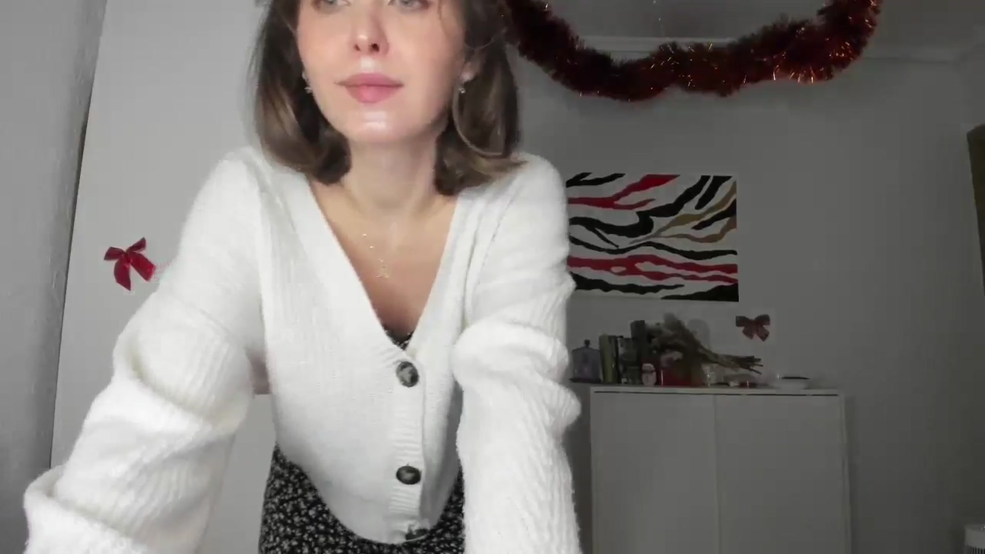 Gallery image thumbnail from AhahaGirl's myfreecams stream on, 01/07/2025, 16:51 image 18 of 20