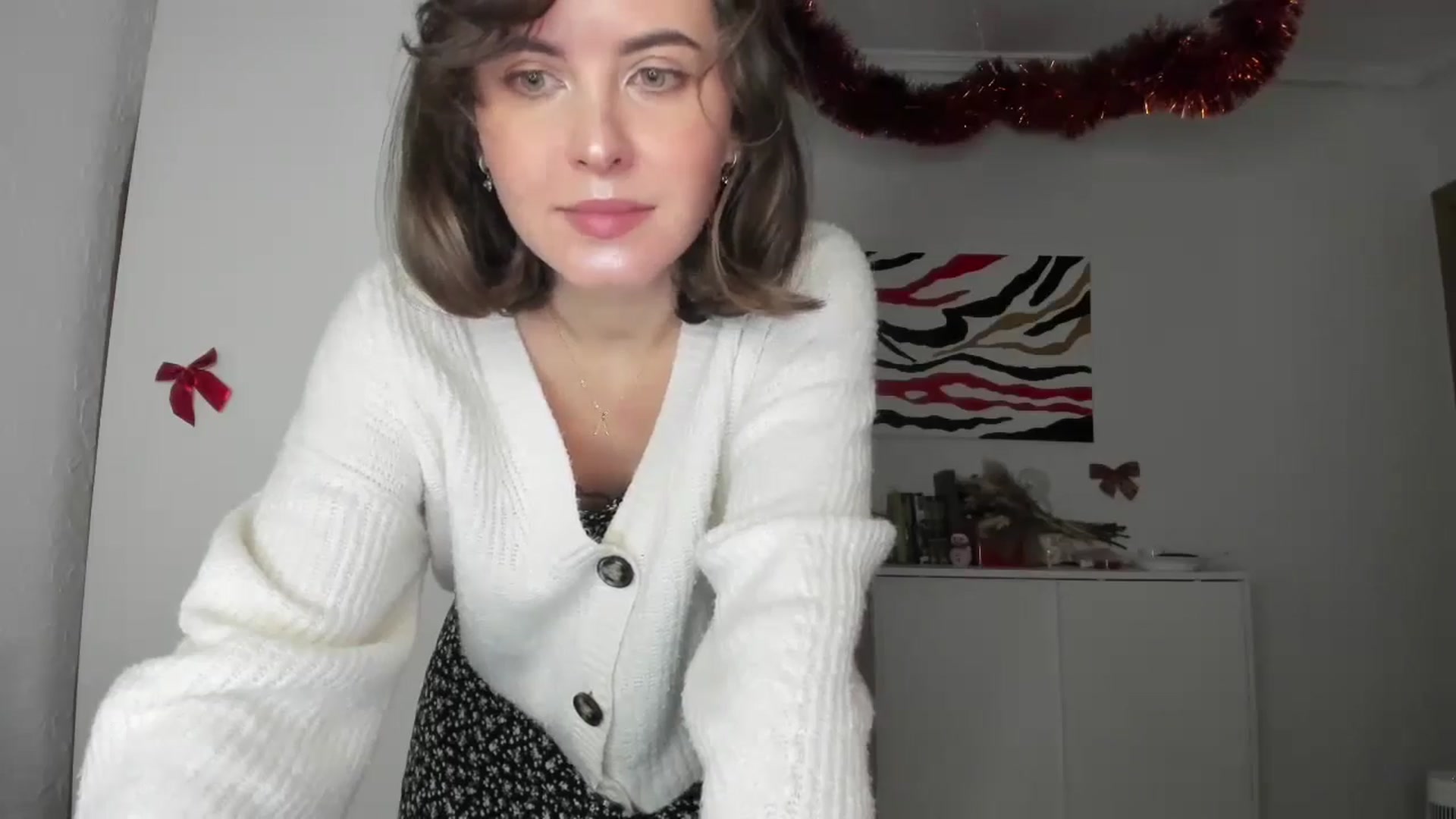 Gallery image thumbnail from AhahaGirl's myfreecams stream on, 01/07/2025, 16:51 image 16 of 20