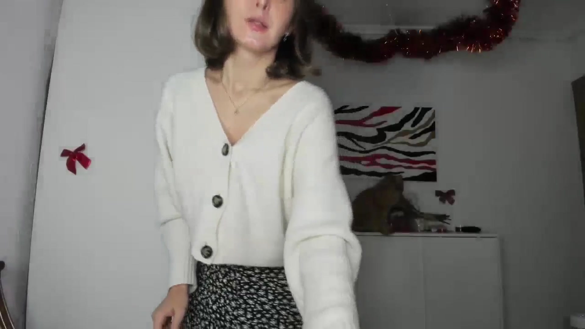 Gallery image thumbnail from AhahaGirl's myfreecams stream on, 01/07/2025, 17:20 image 3 of 20
