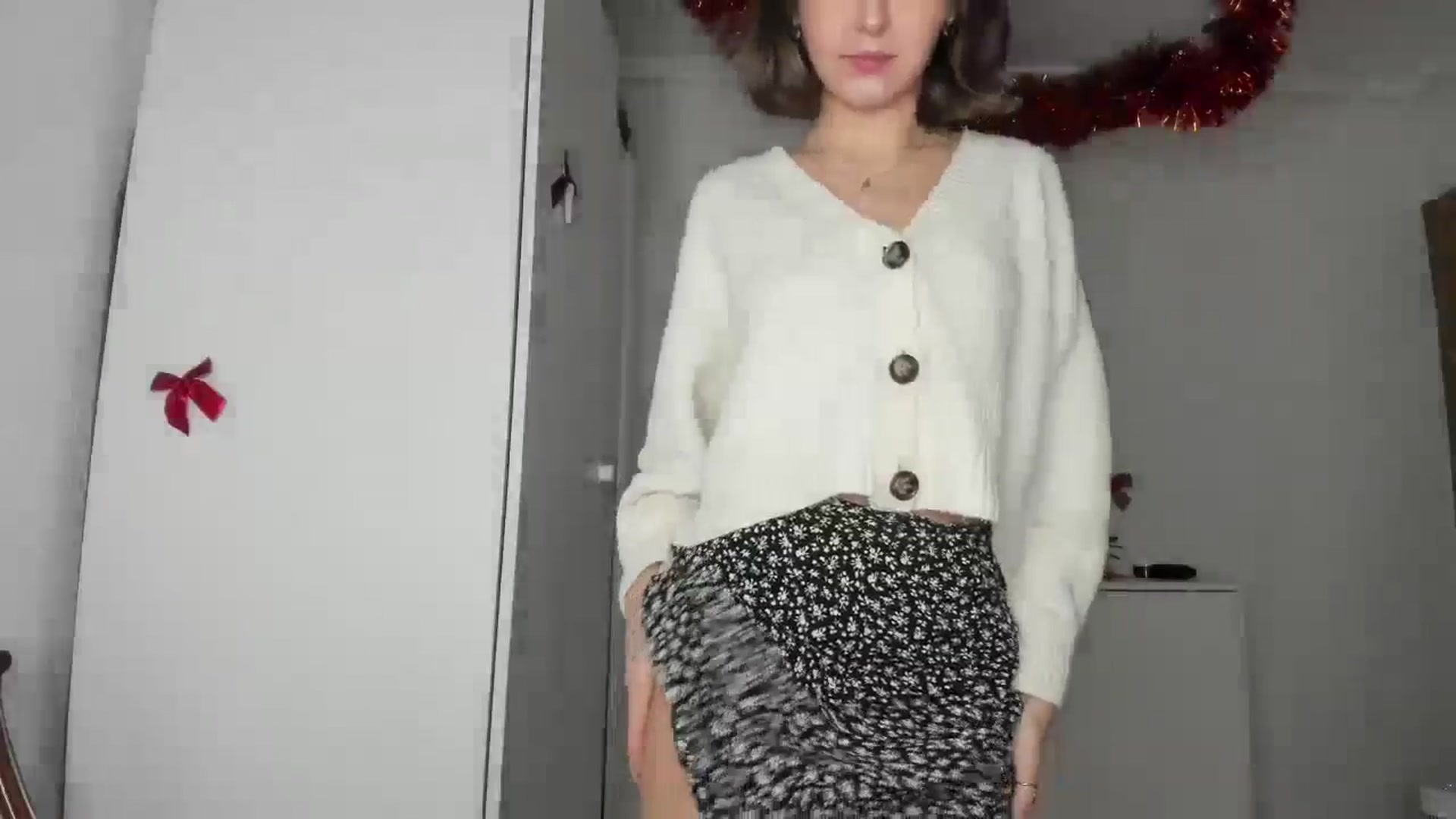 Gallery image thumbnail from AhahaGirl's myfreecams stream on, 01/07/2025, 17:20 image 4 of 20