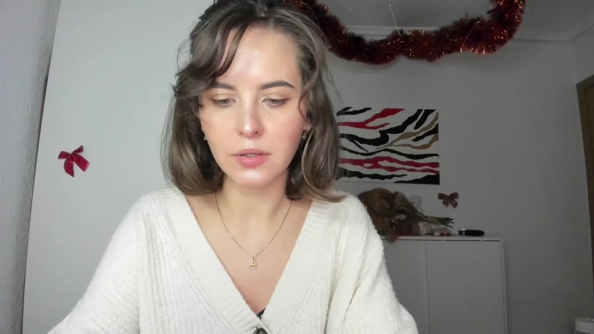 Gallery image thumbnail from AhahaGirl's myfreecams stream on, 01/07/2025, 17:20 image 9 of 20