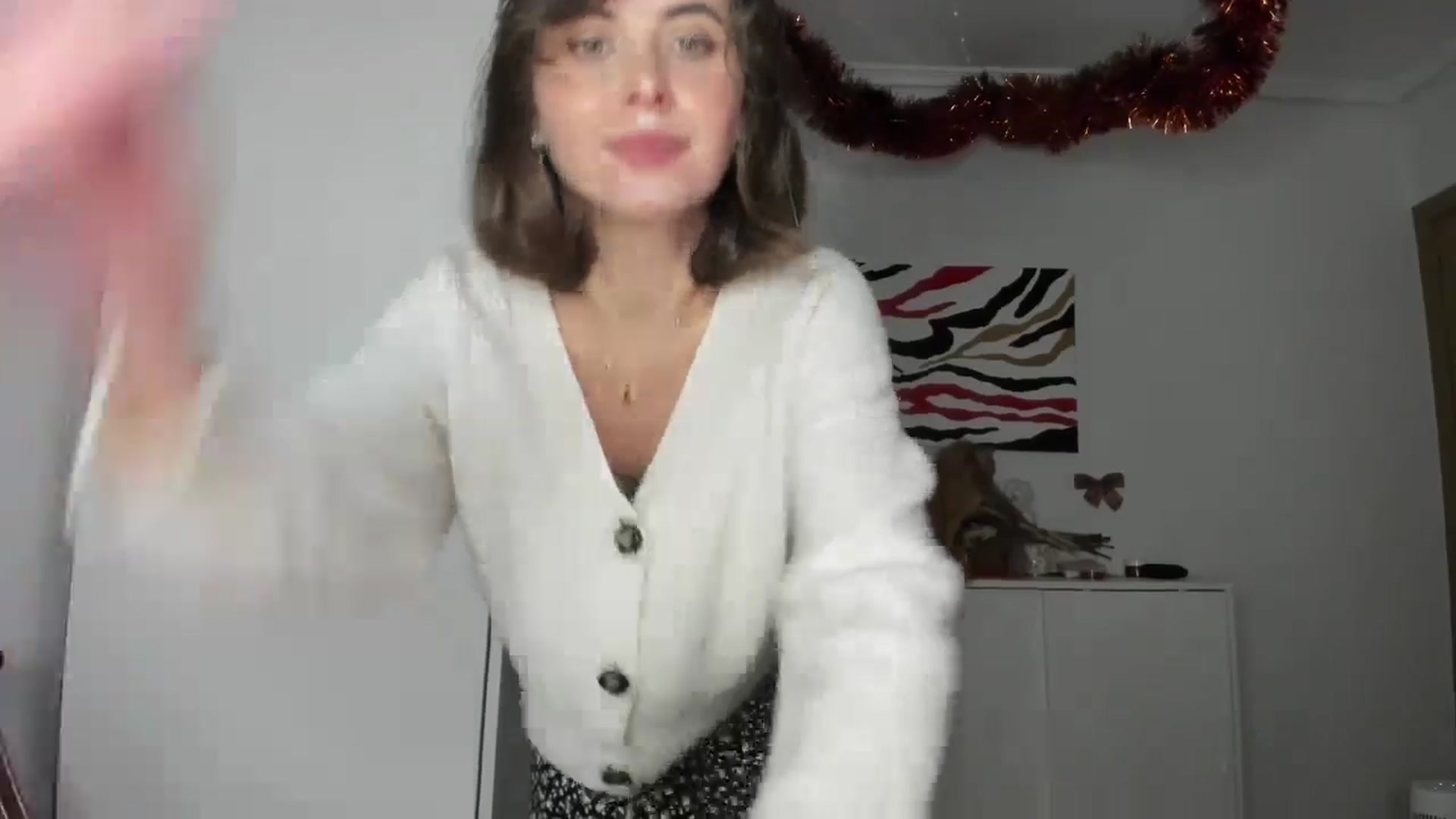 Gallery image thumbnail from AhahaGirl's myfreecams stream on, 01/07/2025, 17:20 image 6 of 20