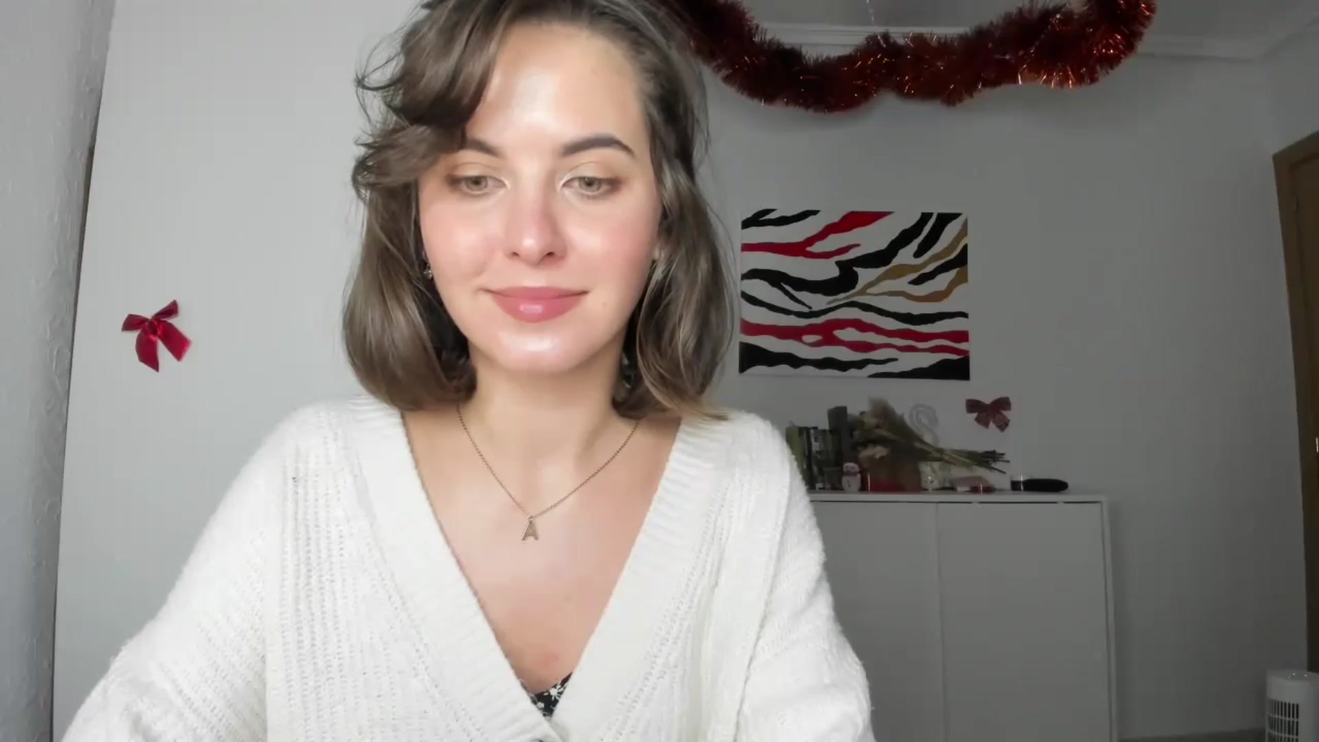 Gallery image thumbnail from AhahaGirl's myfreecams stream on, 01/07/2025, 20:55 image 6 of 20