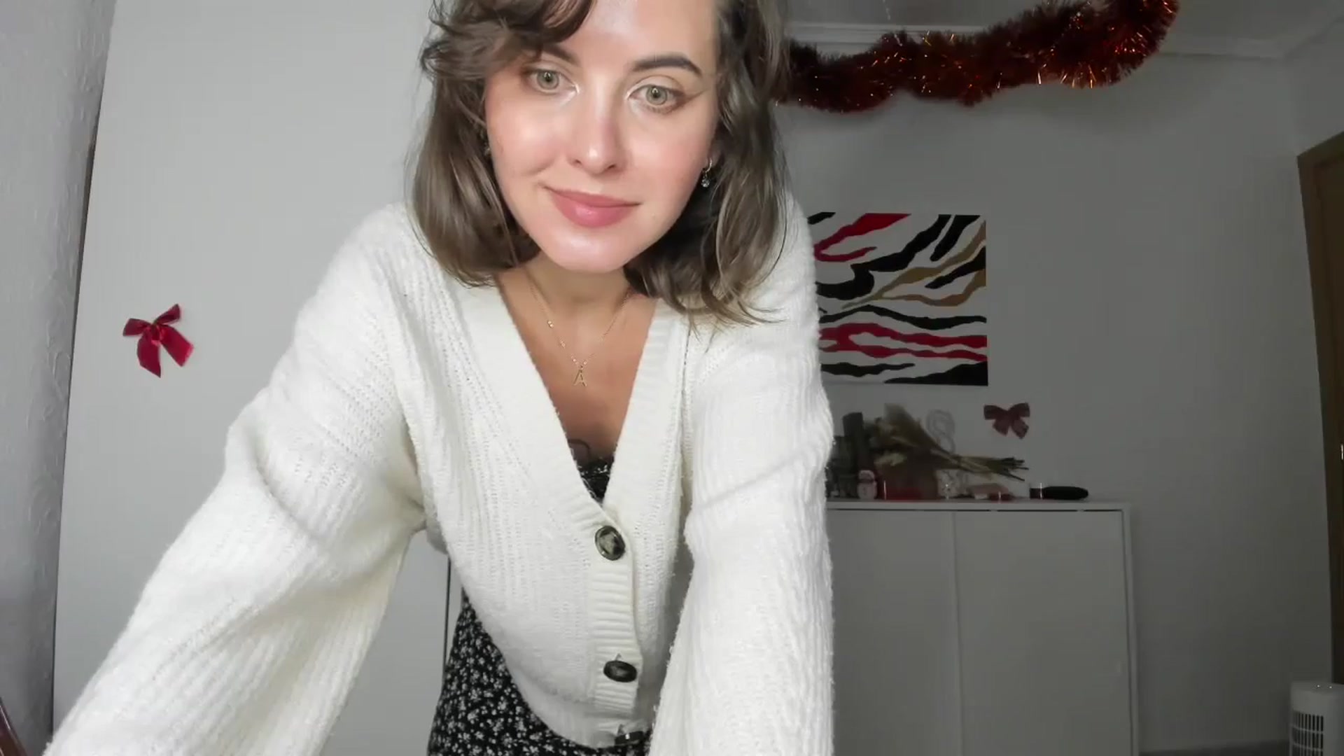 Gallery image thumbnail from AhahaGirl's myfreecams stream on, 01/07/2025, 20:55 image 11 of 20