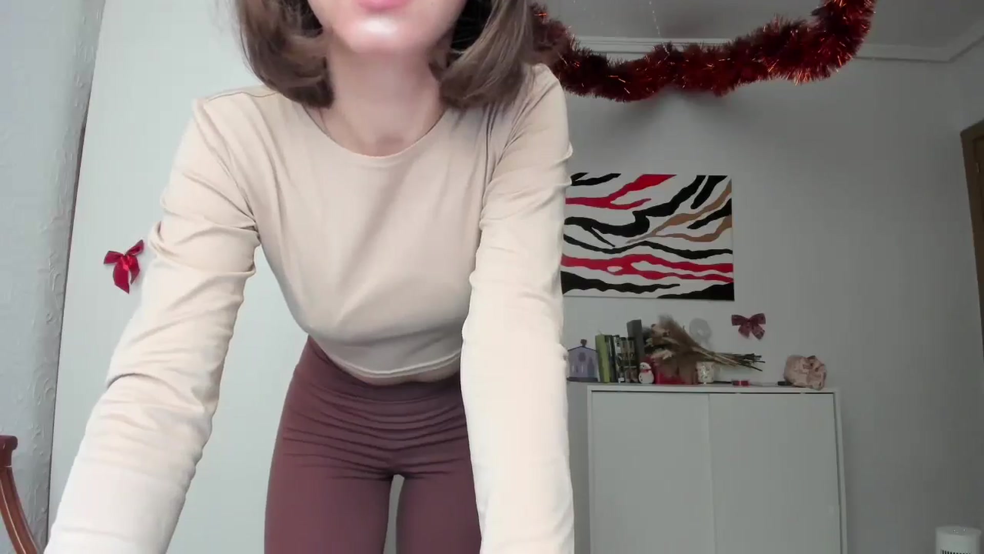 Gallery image thumbnail from AhahaGirl's myfreecams stream on, 01/08/2025, 12:06 image 16 of 20