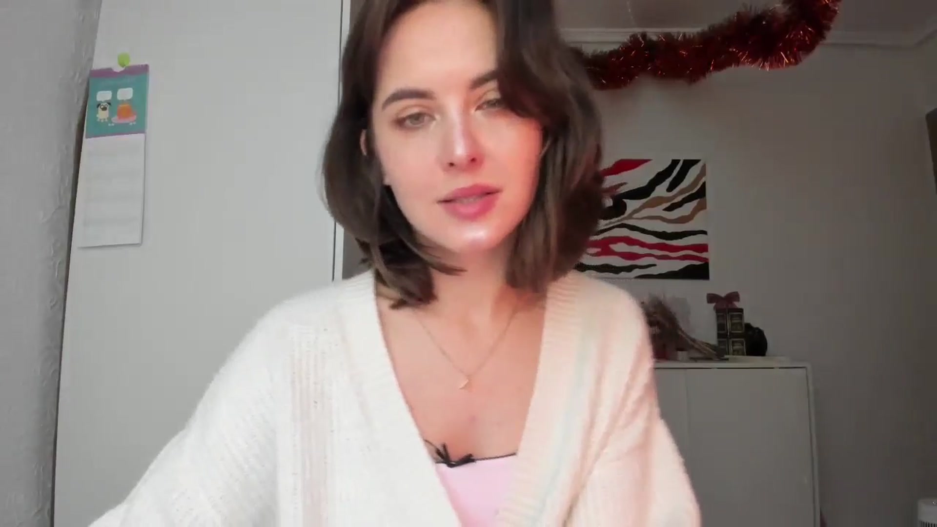 Gallery image thumbnail from AhahaGirl's myfreecams stream on, 01/16/2025, 15:25 image 8 of 20