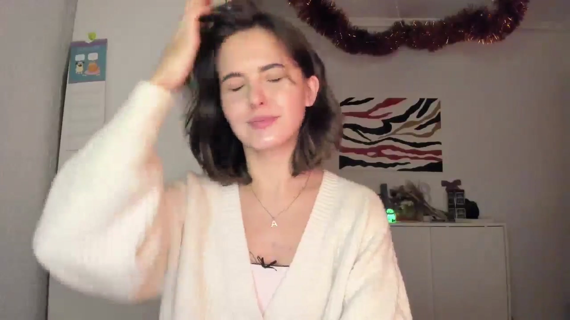 Gallery image thumbnail from AhahaGirl's myfreecams stream on, 01/16/2025, 19:07 image 18 of 20