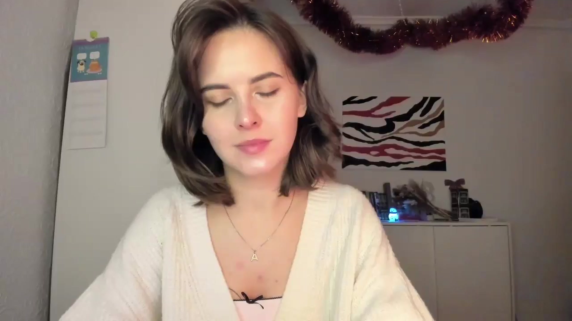 Gallery image thumbnail from AhahaGirl's myfreecams stream on, 01/16/2025, 19:07 image 1 of 20