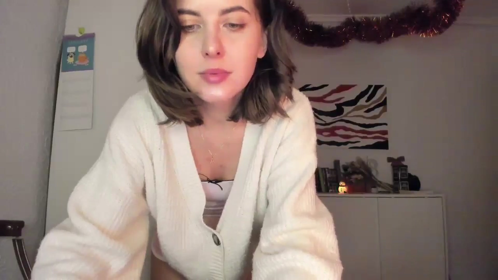 Gallery image thumbnail from AhahaGirl's myfreecams stream on, 01/16/2025, 19:07 image 5 of 20