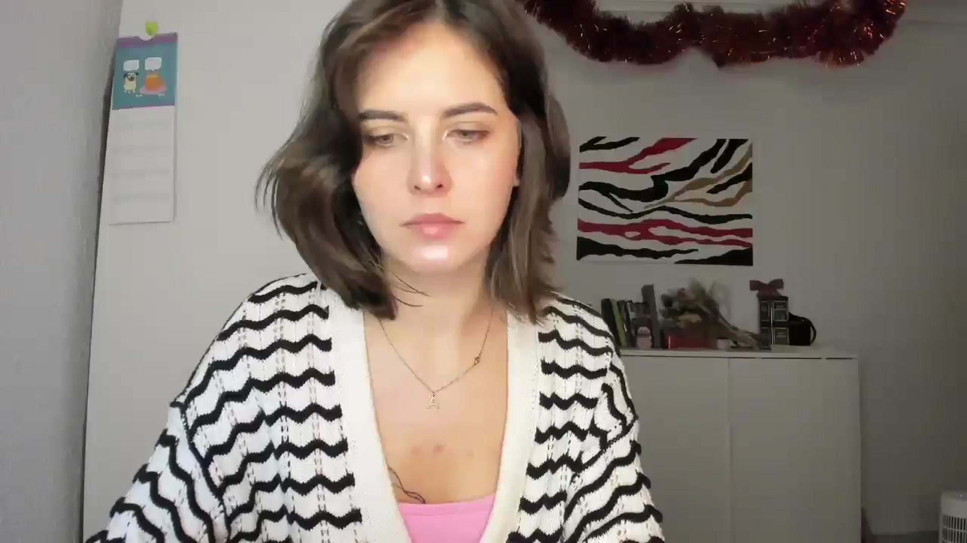 Gallery image thumbnail from AhahaGirl's myfreecams stream on, 01/17/2025, 16:10 image 17 of 20