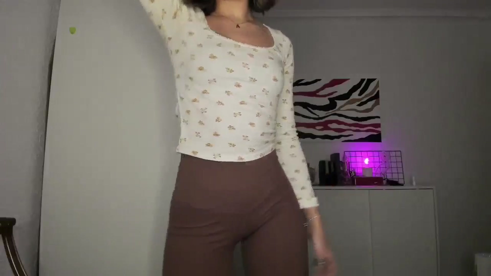 Gallery image thumbnail from AhahaGirl's myfreecams stream on, 01/21/2025, 17:29 image 14 of 20