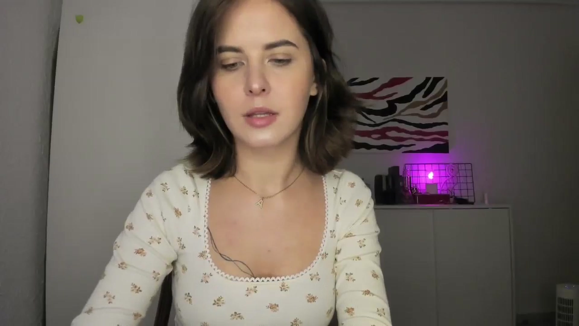 Gallery image thumbnail from AhahaGirl's myfreecams stream on, 01/21/2025, 17:29 image 4 of 20