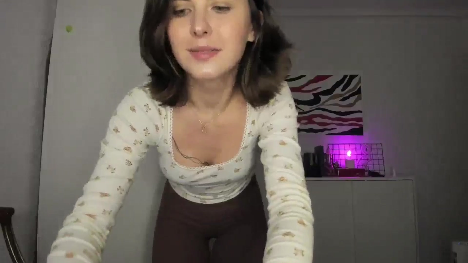 Gallery image thumbnail from AhahaGirl's myfreecams stream on, 01/21/2025, 17:29 image 8 of 20