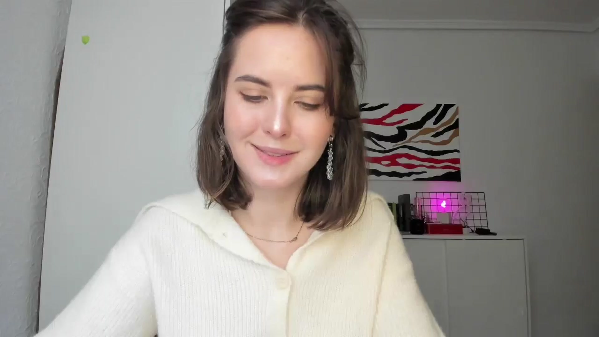 Gallery image thumbnail from AhahaGirl's myfreecams stream on, 01/22/2025, 13:59 image 10 of 20
