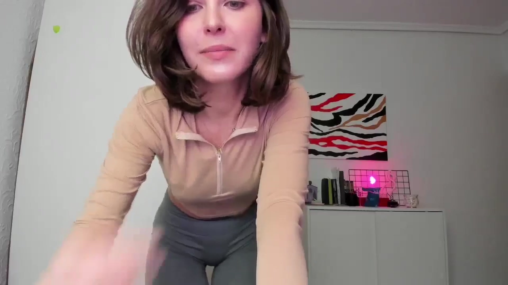 Gallery image thumbnail from AhahaGirl's myfreecams stream on, 01/25/2025, 12:16 image 15 of 20