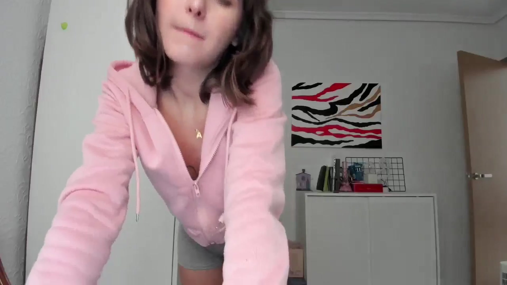 Gallery image thumbnail from AhahaGirl's myfreecams stream on, 01/27/2025, 15:24 image 6 of 20