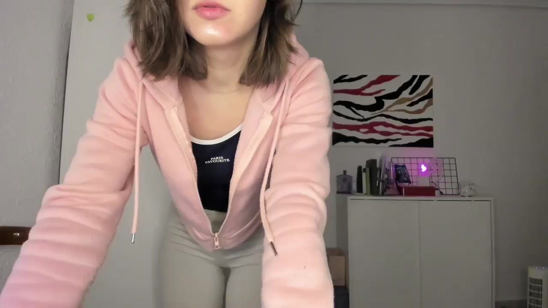 Gallery image thumbnail from AhahaGirl's myfreecams stream on, 01/28/2025, 18:57 image 1 of 20
