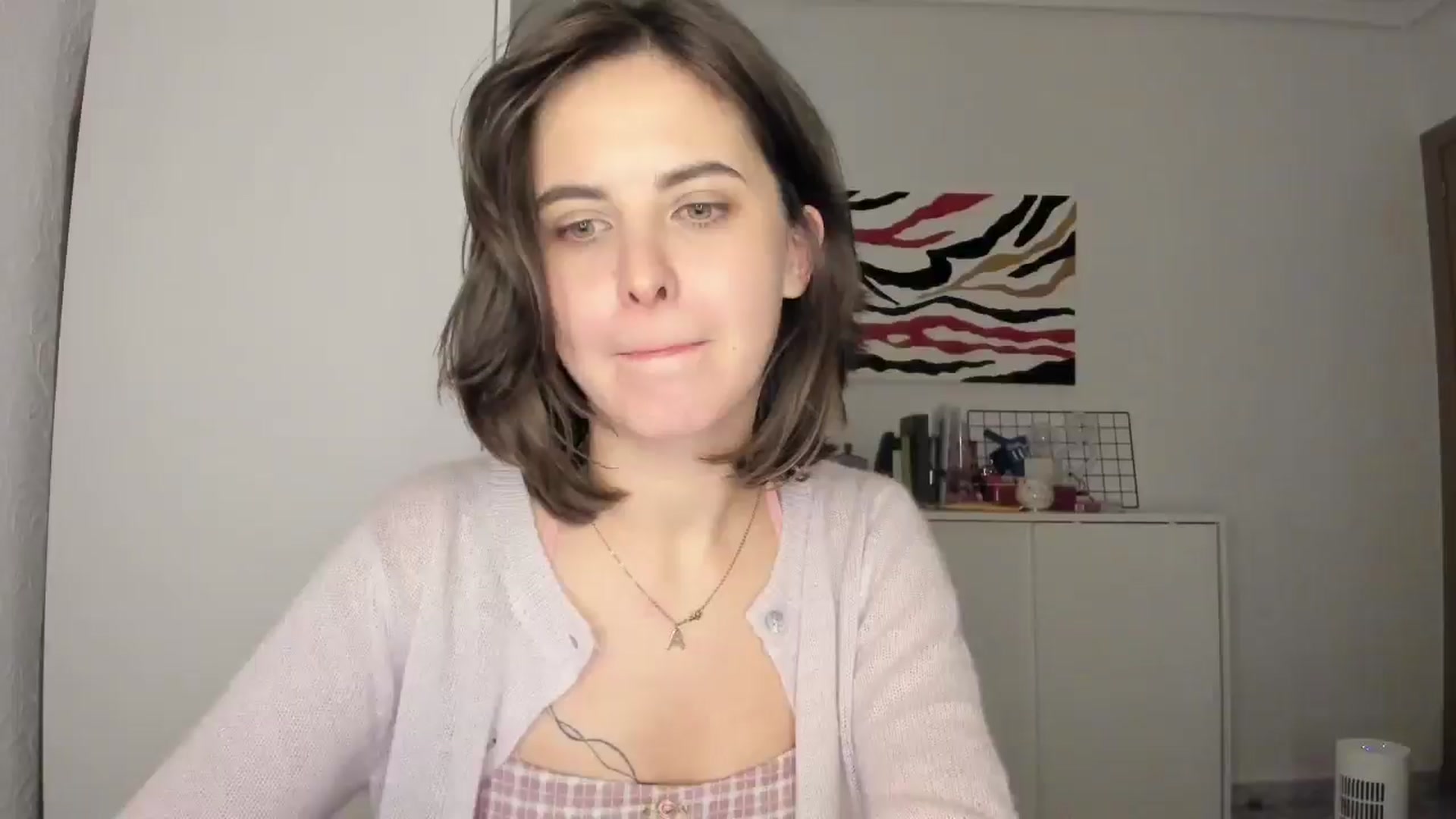 Gallery image thumbnail from AhahaGirl's myfreecams stream on, 02/04/2025, 22:13 image 17 of 20