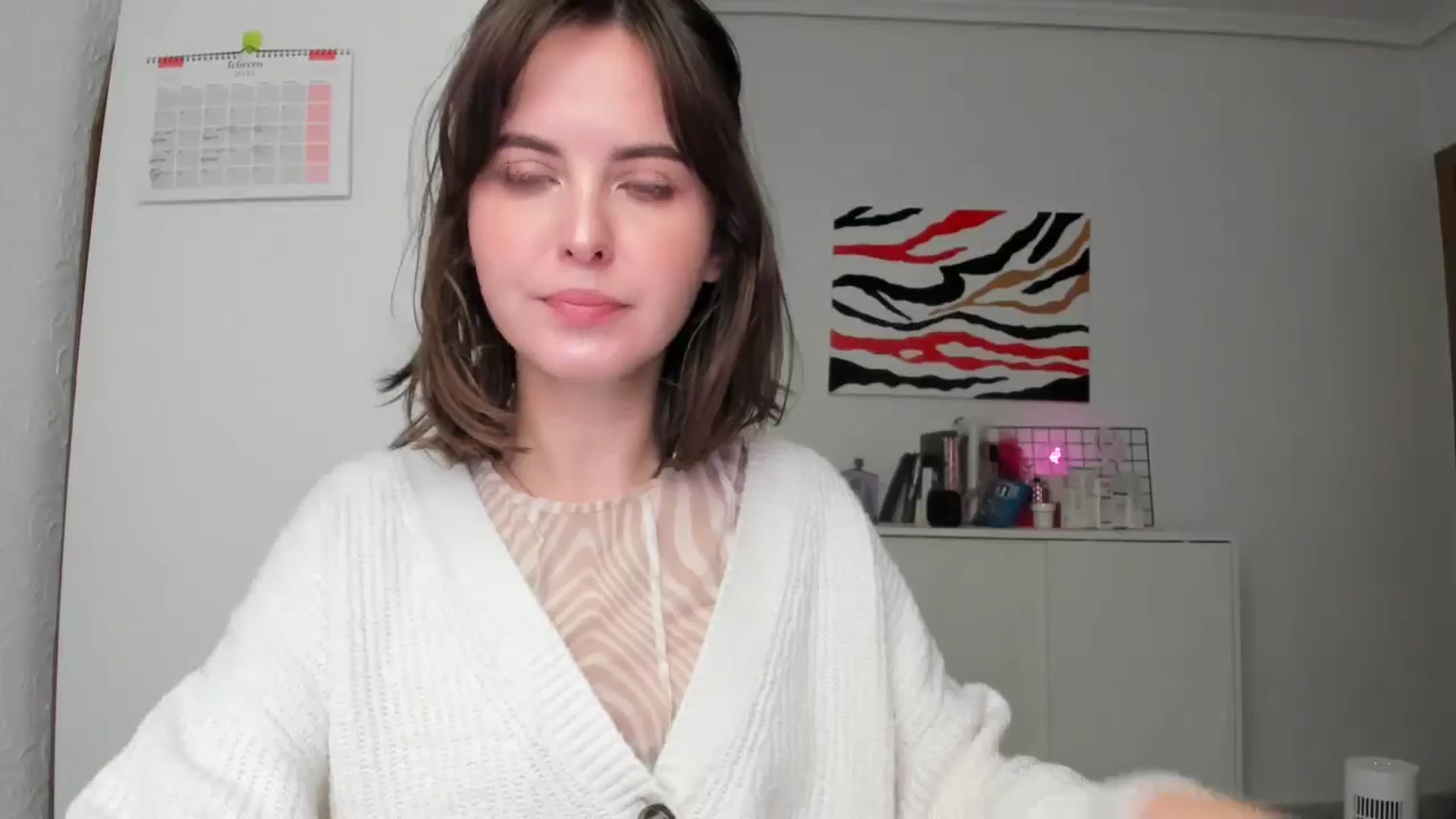 Gallery image thumbnail from AhahaGirl's myfreecams stream on, 02/17/2025, 14:07 image 4 of 20