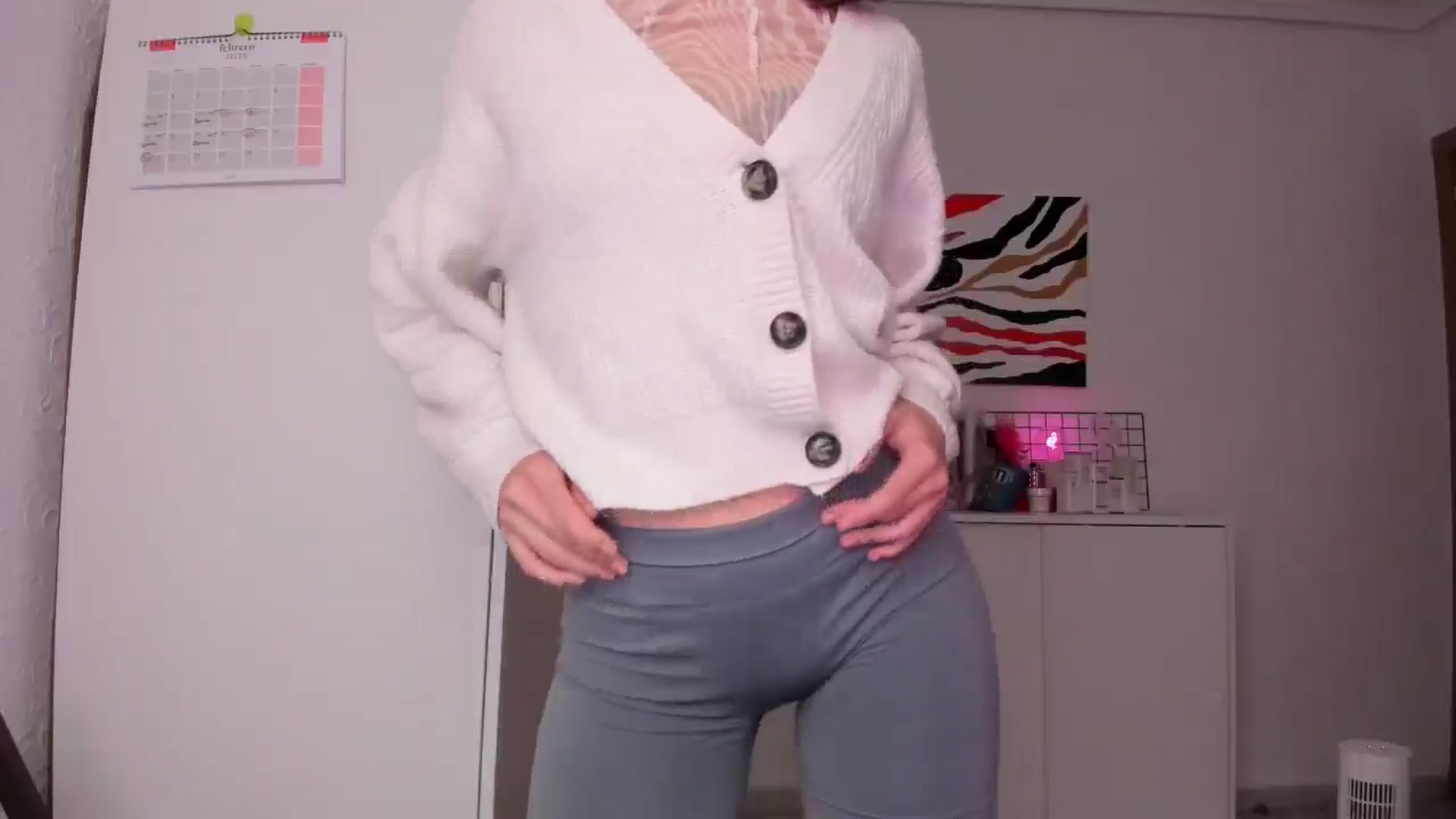 Gallery image thumbnail from AhahaGirl's myfreecams stream on, 02/17/2025, 16:01 image 5 of 20