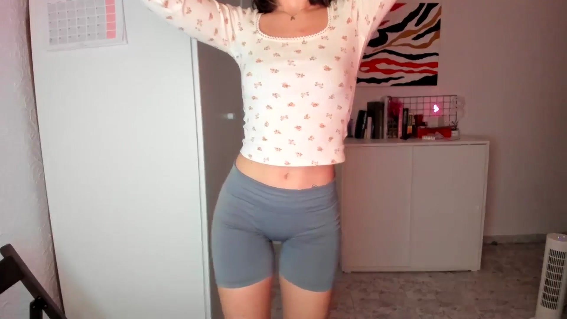 Gallery image thumbnail from AhahaGirl's myfreecams stream on, 03/07/2025, 16:38 image 11 of 20