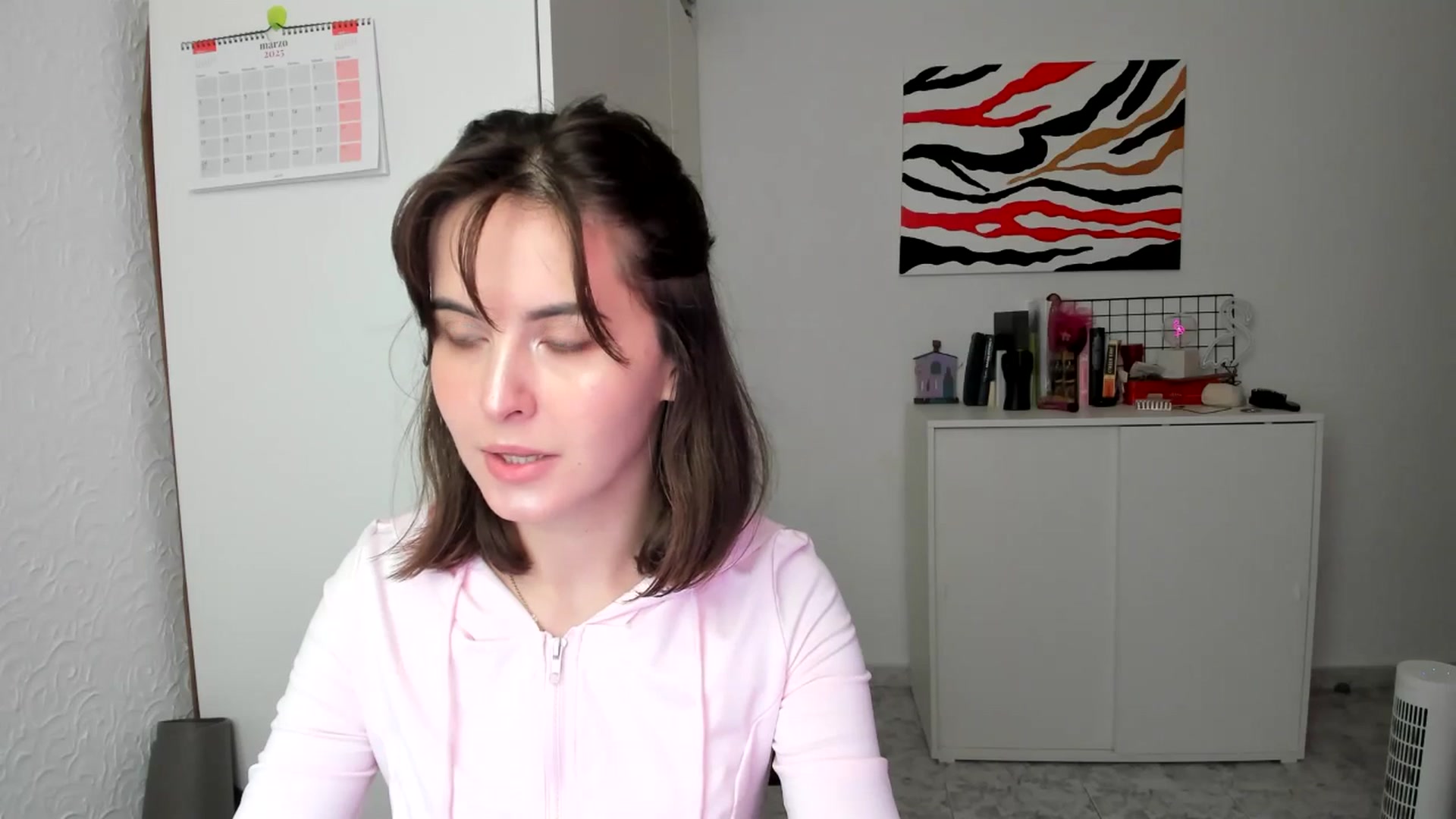 Gallery image thumbnail from AhahaGirl's myfreecams stream on, 03/10/2025, 14:37 image 14 of 20