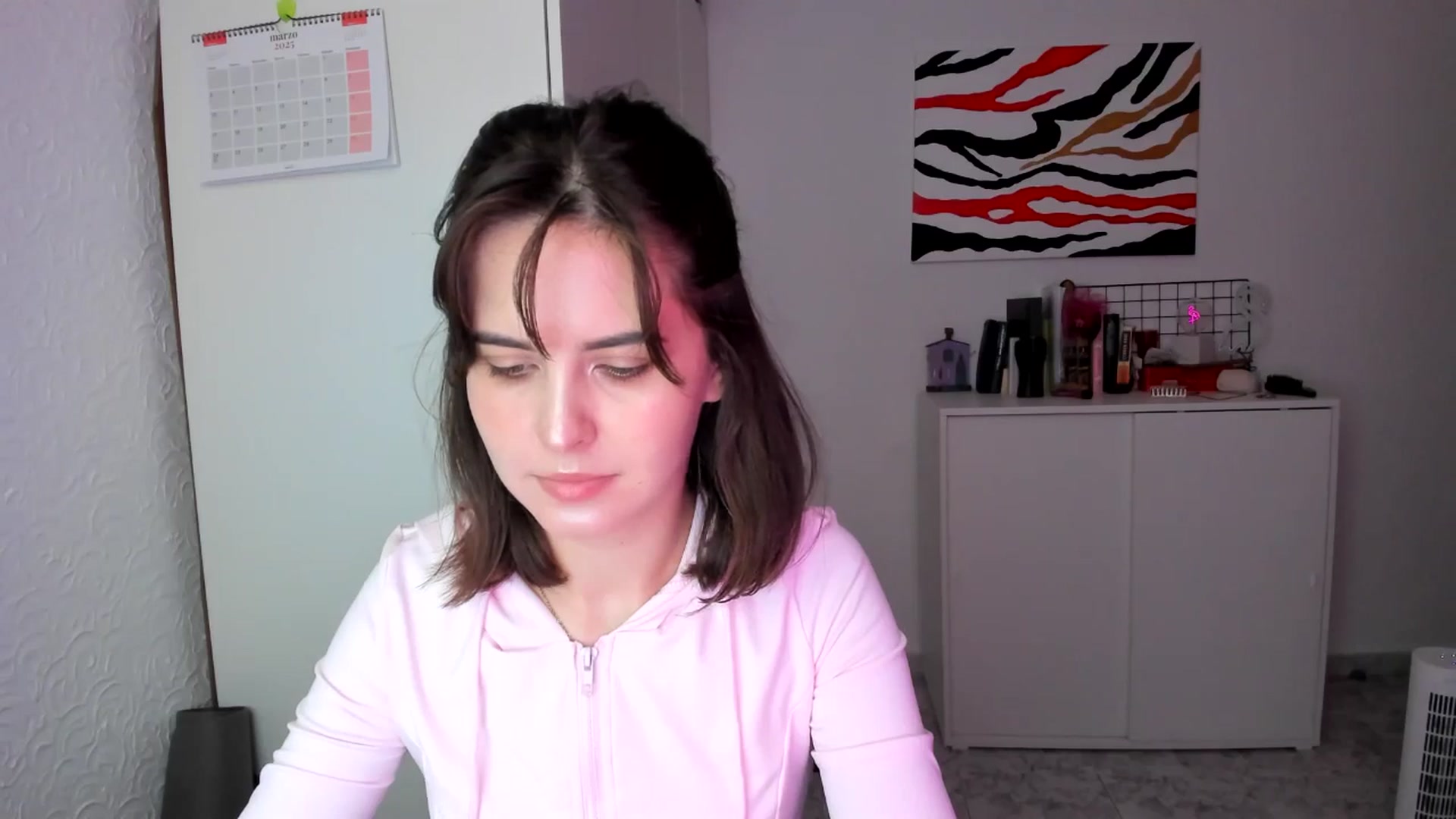 Gallery image thumbnail from AhahaGirl's myfreecams stream on, 03/10/2025, 14:37 image 18 of 20