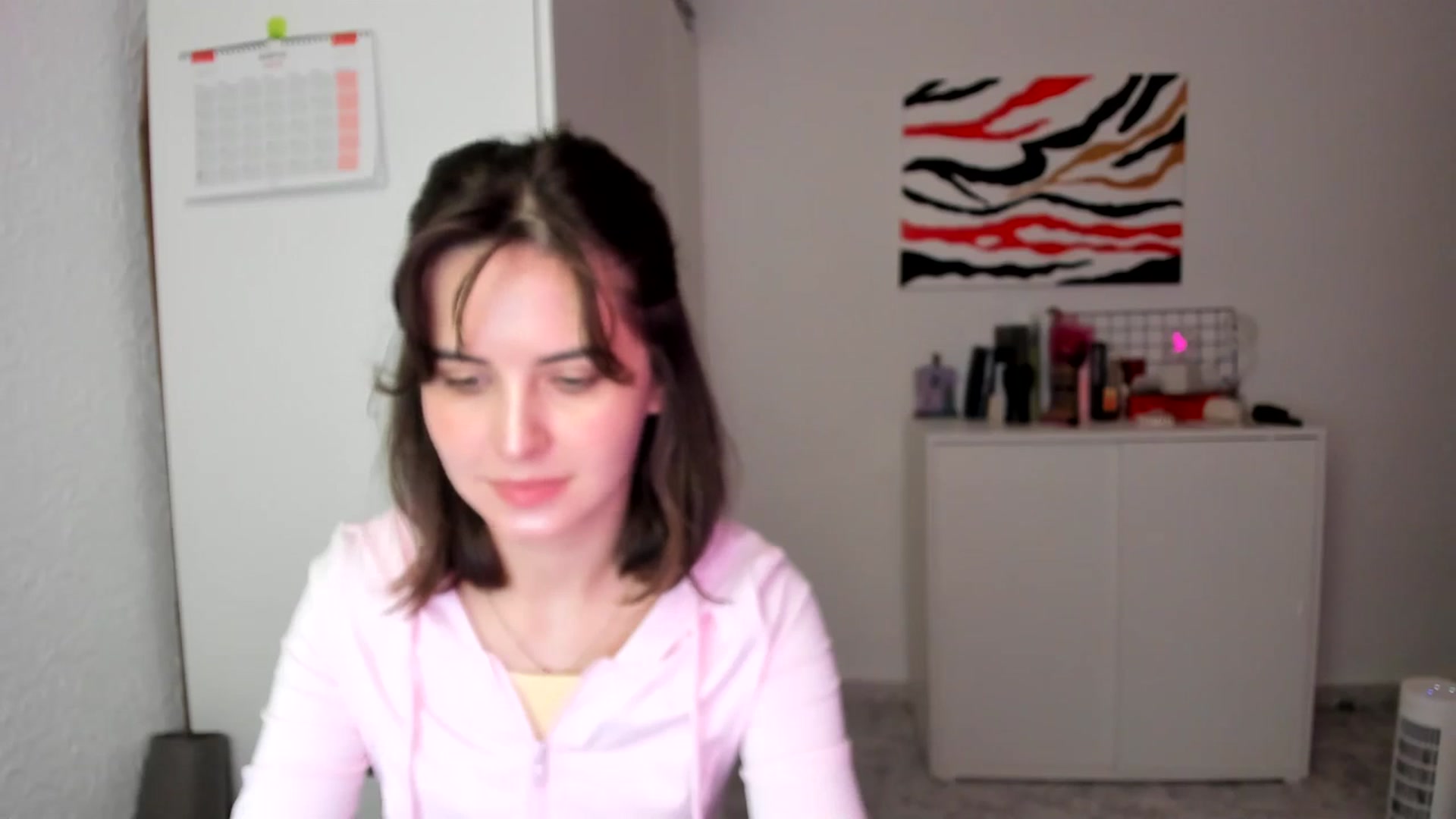 Gallery image thumbnail from AhahaGirl's myfreecams stream on, 03/10/2025, 15:45 image 15 of 20