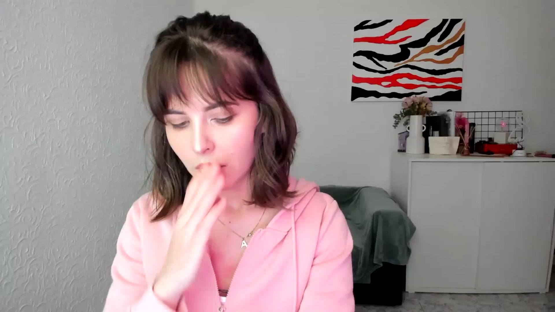 Gallery image thumbnail from AhahaGirl's myfreecams stream on, 03/21/2025, 15:58 image 13 of 20