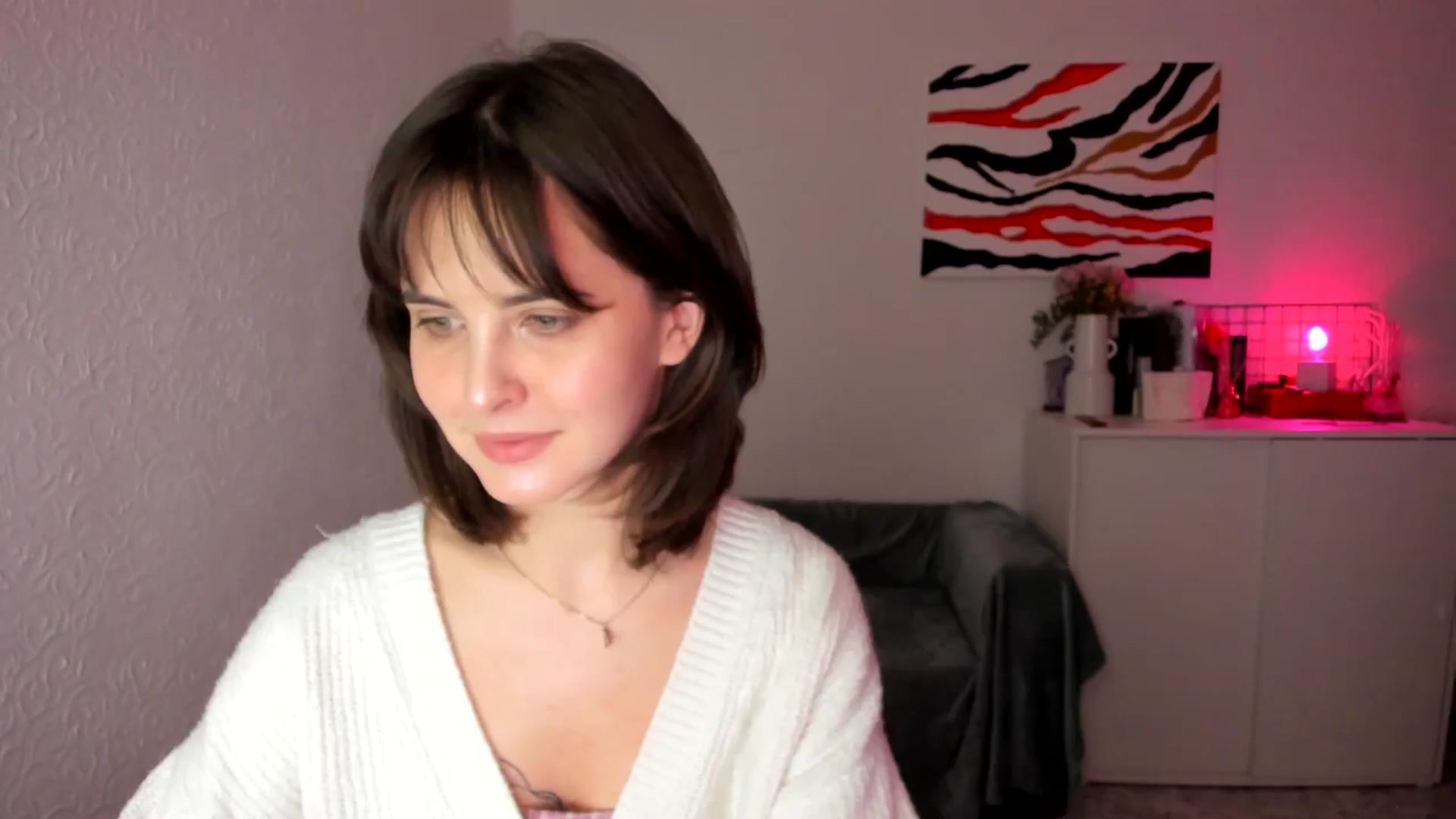 Gallery image thumbnail from AhahaGirl's myfreecams stream on, 03/22/2025, 17:00 image 13 of 20