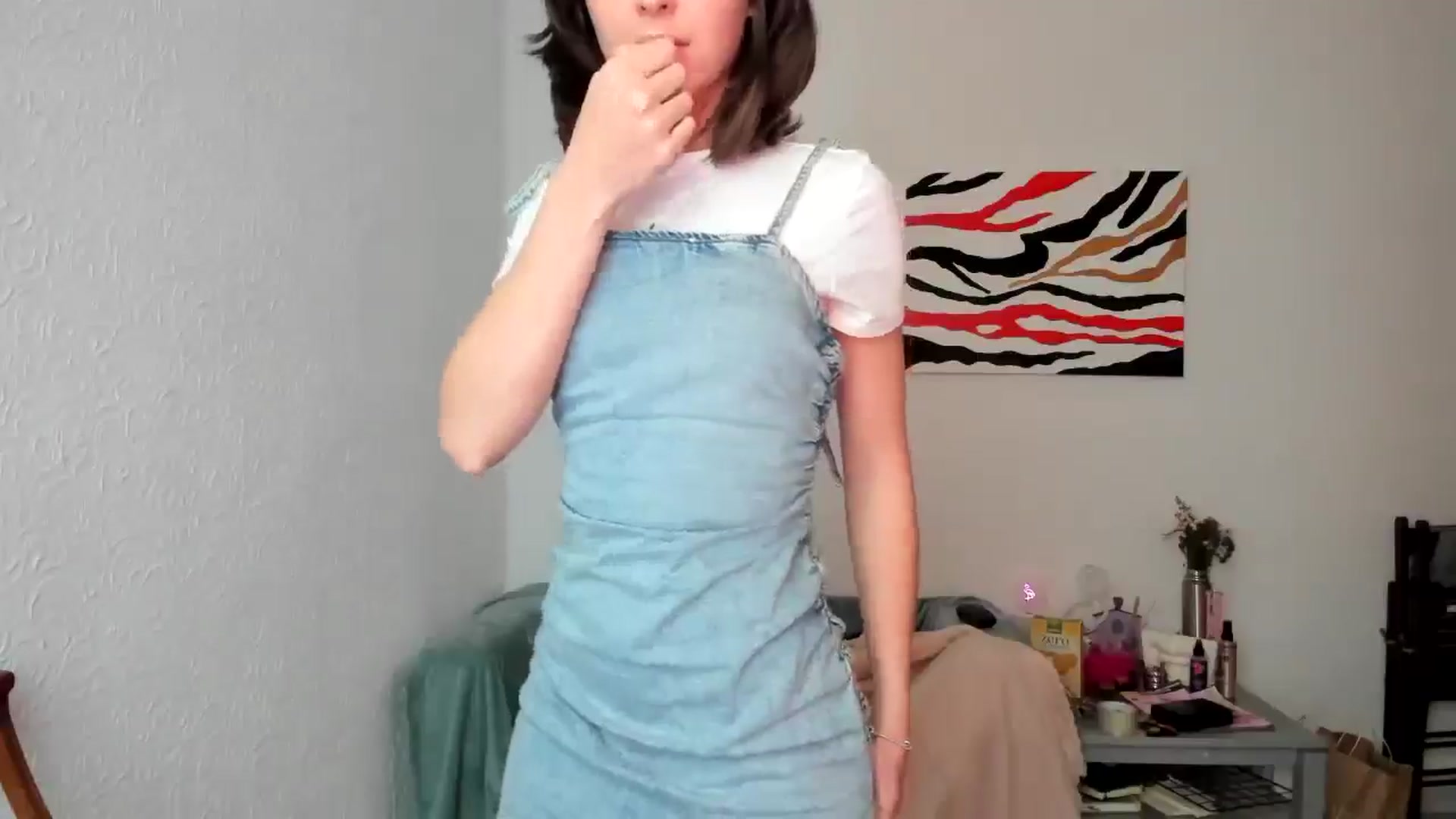 Gallery image thumbnail from AhahaGirl's myfreecams stream on, 03/27/2025, 16:10 image 18 of 20