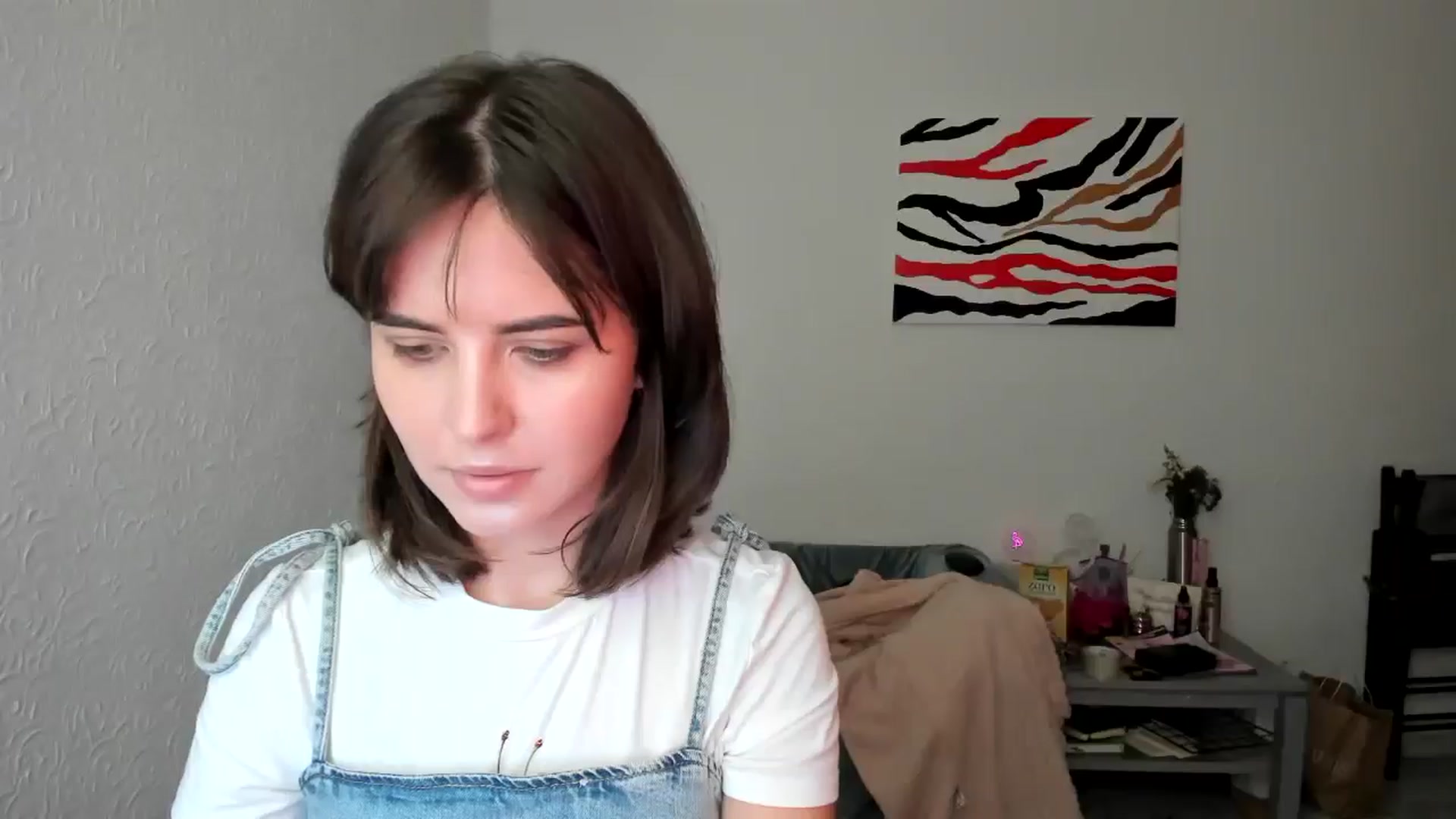 Gallery image thumbnail from AhahaGirl's myfreecams stream on, 03/27/2025, 16:10 image 13 of 20