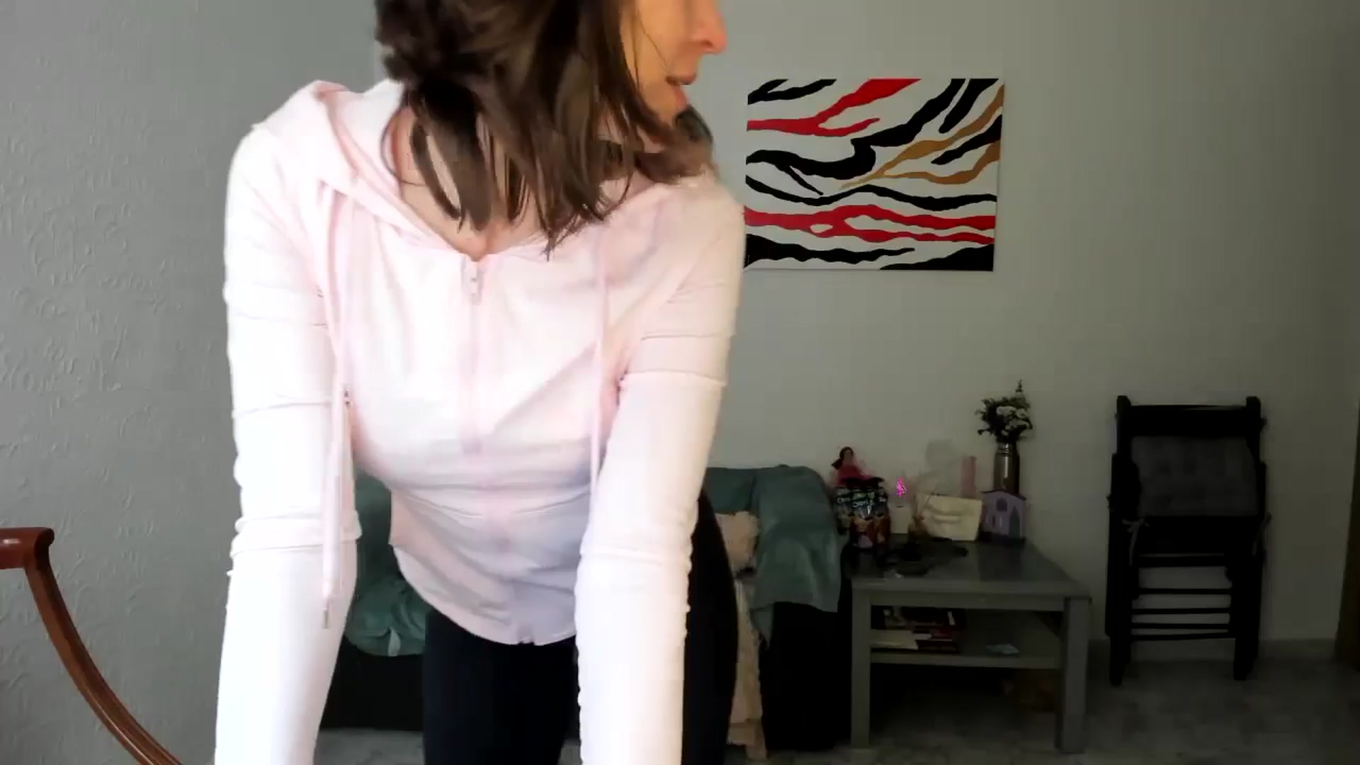 Gallery image thumbnail from AhahaGirl's myfreecams stream on, 04/01/2025, 15:49 image 5 of 20
