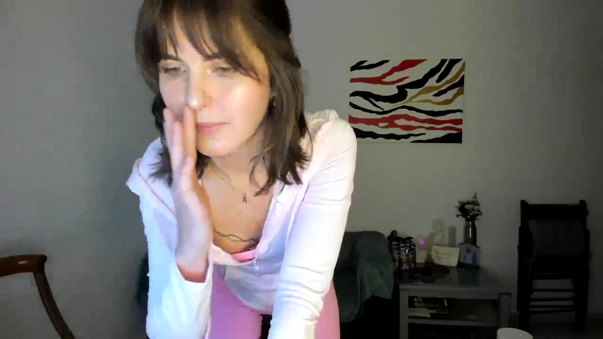 Gallery image thumbnail from AhahaGirl's myfreecams stream on, 04/04/2025, 17:39 image 13 of 20