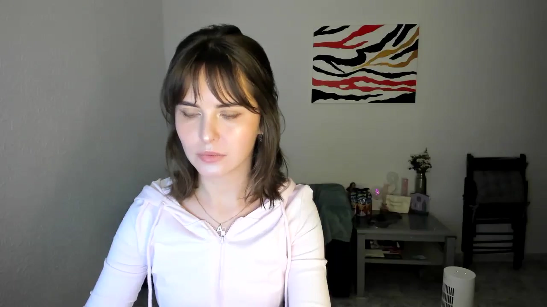 Gallery image thumbnail from AhahaGirl's myfreecams stream on, 04/04/2025, 17:39 image 10 of 20