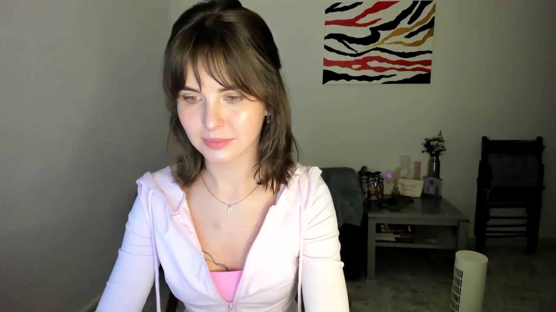 Gallery image thumbnail from AhahaGirl's myfreecams stream on, 04/04/2025, 18:58 image 8 of 20