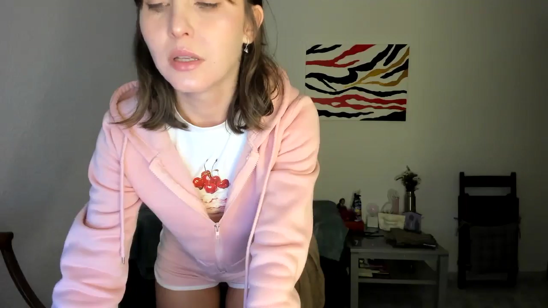 Gallery image thumbnail from AhahaGirl's myfreecams stream on, 04/08/2025, 18:55 image 10 of 20