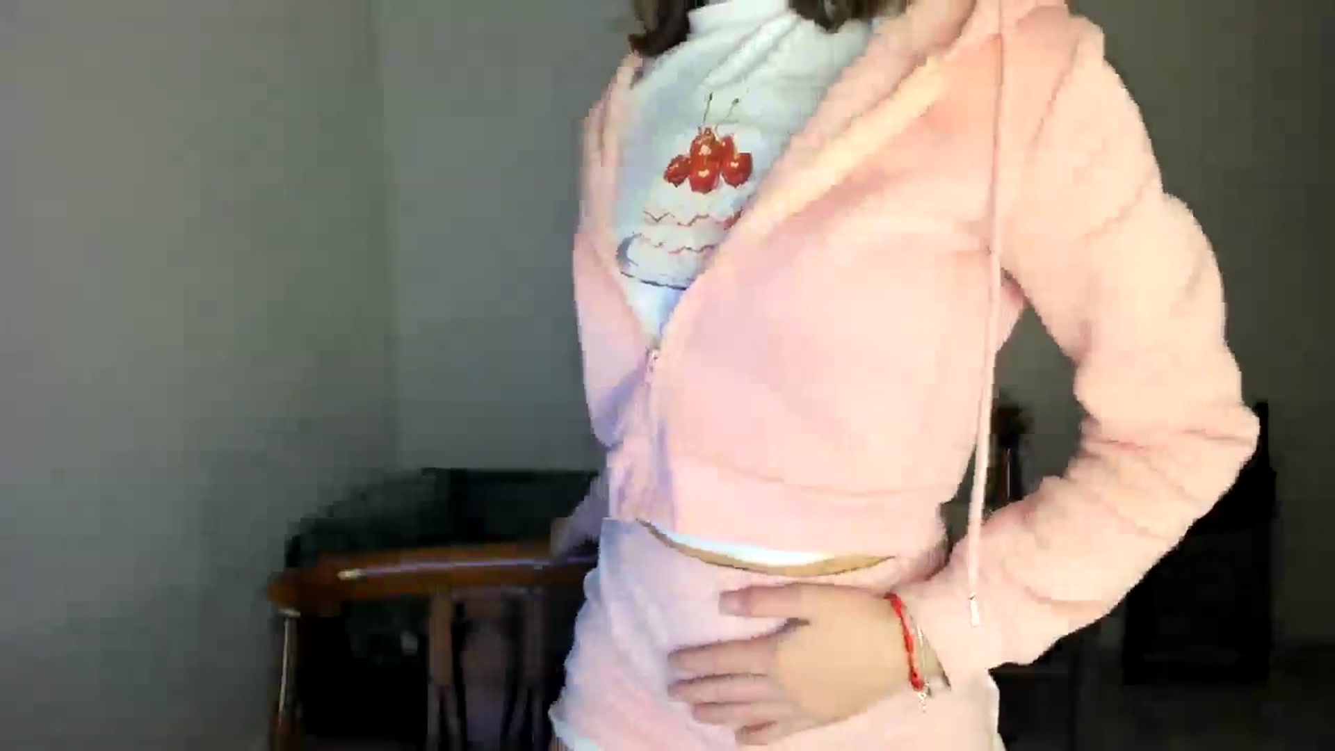 Gallery image thumbnail from AhahaGirl's myfreecams stream on, 04/08/2025, 19:58 image 18 of 20