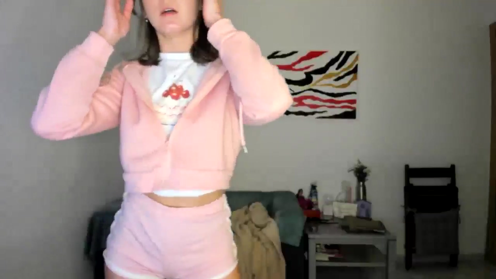 Gallery image thumbnail from AhahaGirl's myfreecams stream on, 04/08/2025, 19:58 image 10 of 20