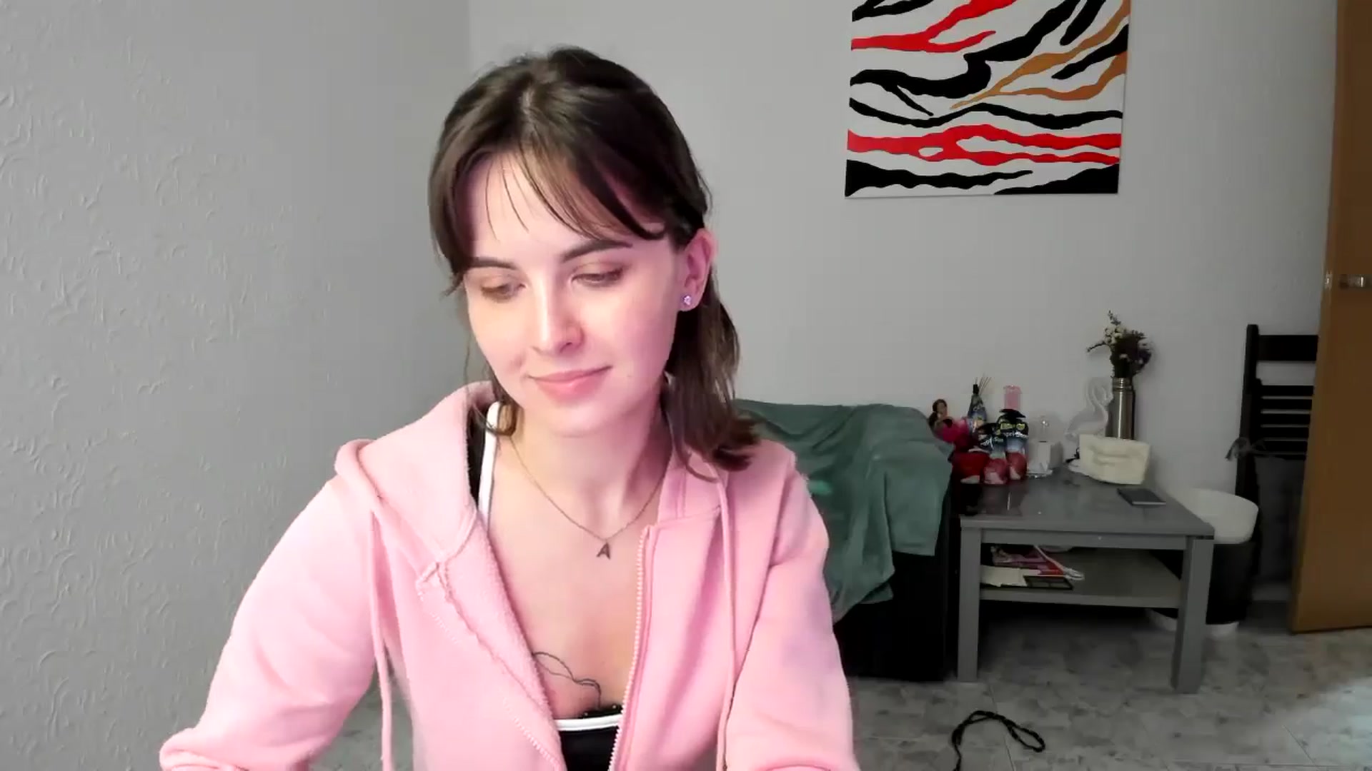 Gallery image thumbnail from AhahaGirl's myfreecams stream on, 04/18/2025, 16:25 image 16 of 20