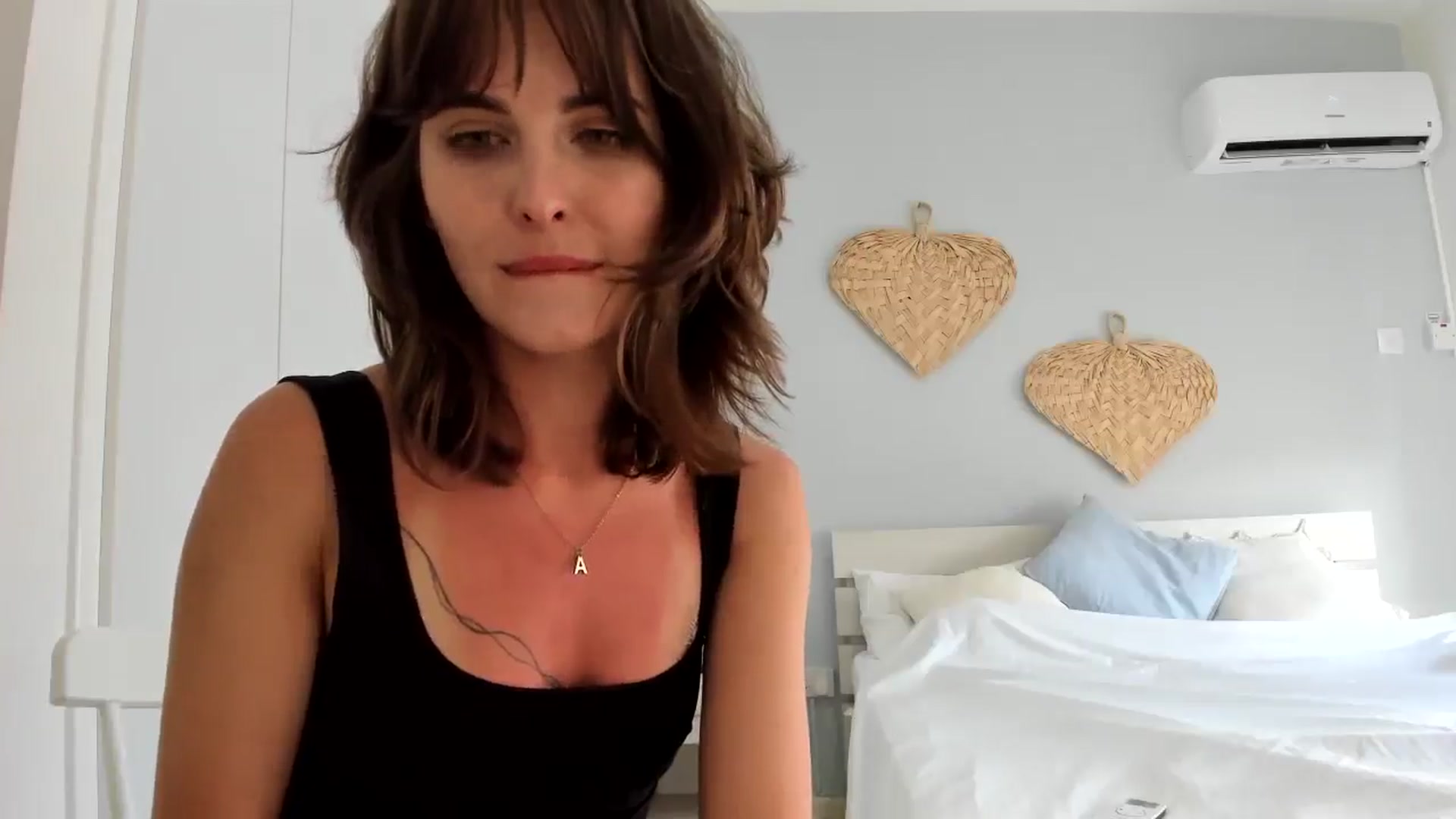 Gallery image thumbnail from AhahaGirl's myfreecams stream on, 05/21/2025, 15:02 image 10 of 20