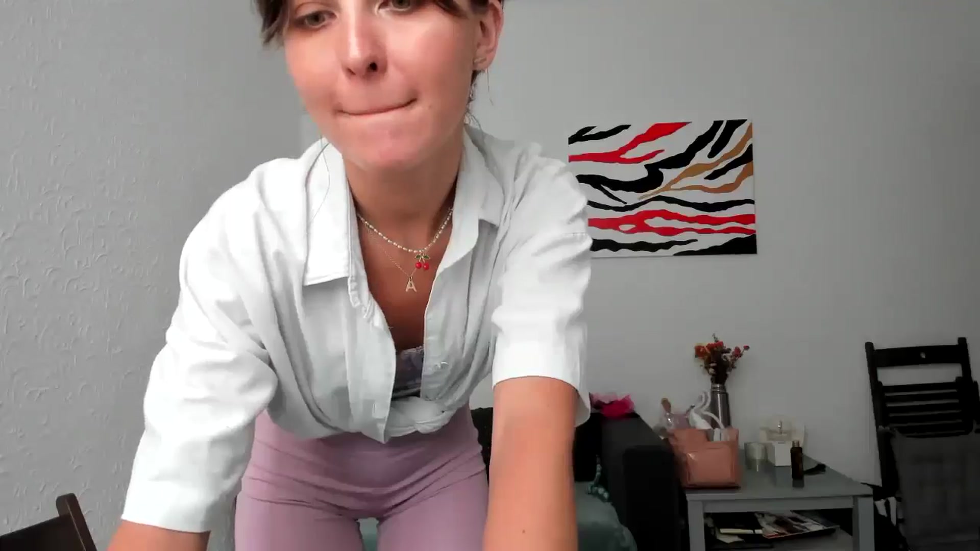 Gallery image thumbnail from AhahaGirl's myfreecams stream on, 05/26/2025, 15:28 image 4 of 20